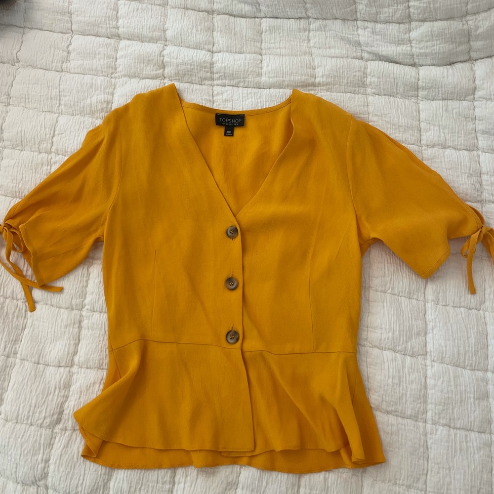 Top shop yellow top.